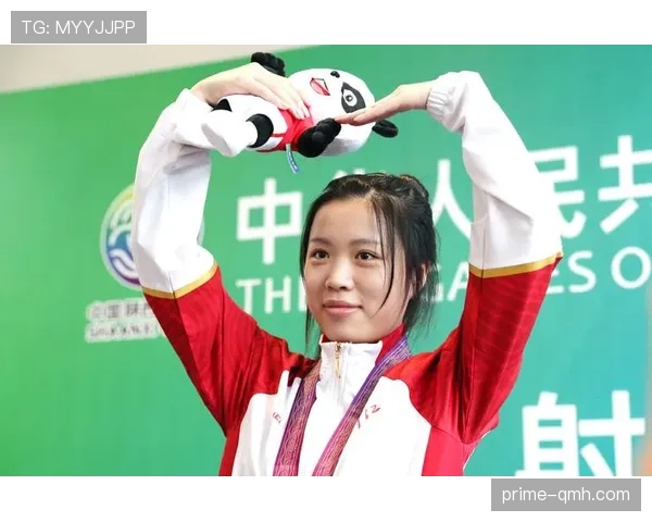 杨倩训练完顺手拿个奥运金牌,回家还能笑着吃三碗饭 杨倩训练完顺手拿个奥运金牌,回家还能笑着吃三碗饭